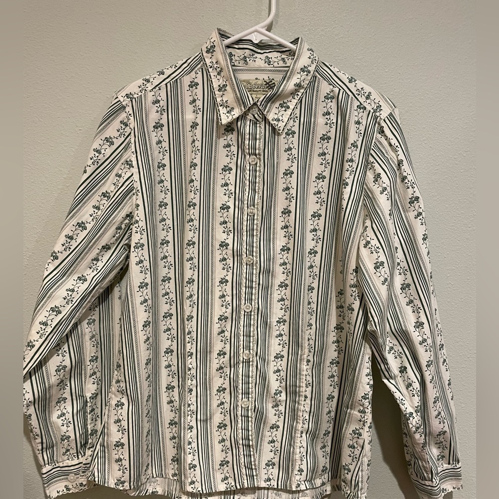 Women’s Cabela white and green striped button down shirt. Size L Regular